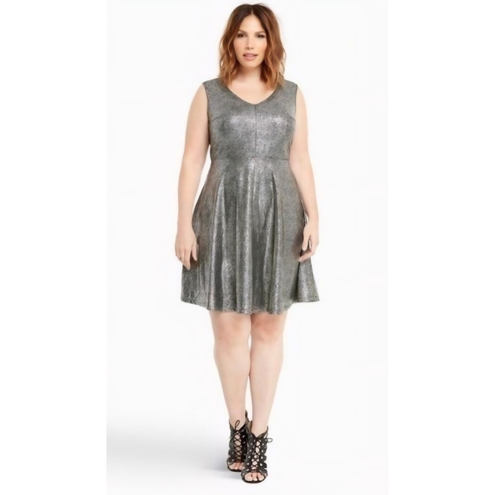 Torrid Dress Women 2 Silver Black Metallic foil skater Fit Flare Sleeveless